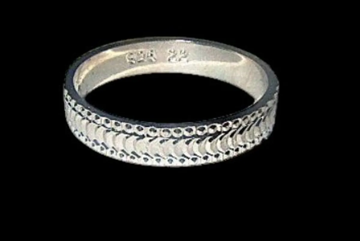 Pristine Vintage 925 Sterling Silver Unisex Ring - Image 3
