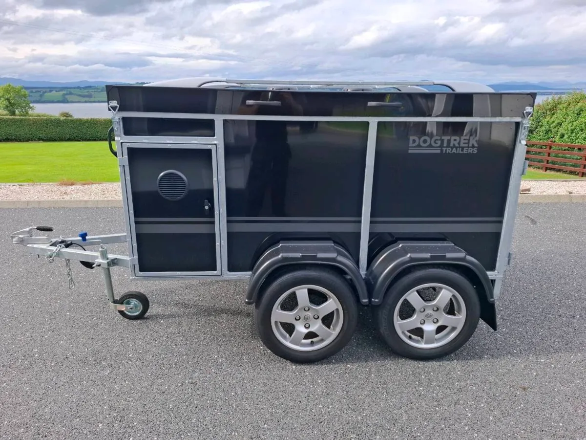 Dog Trailer - Image 2