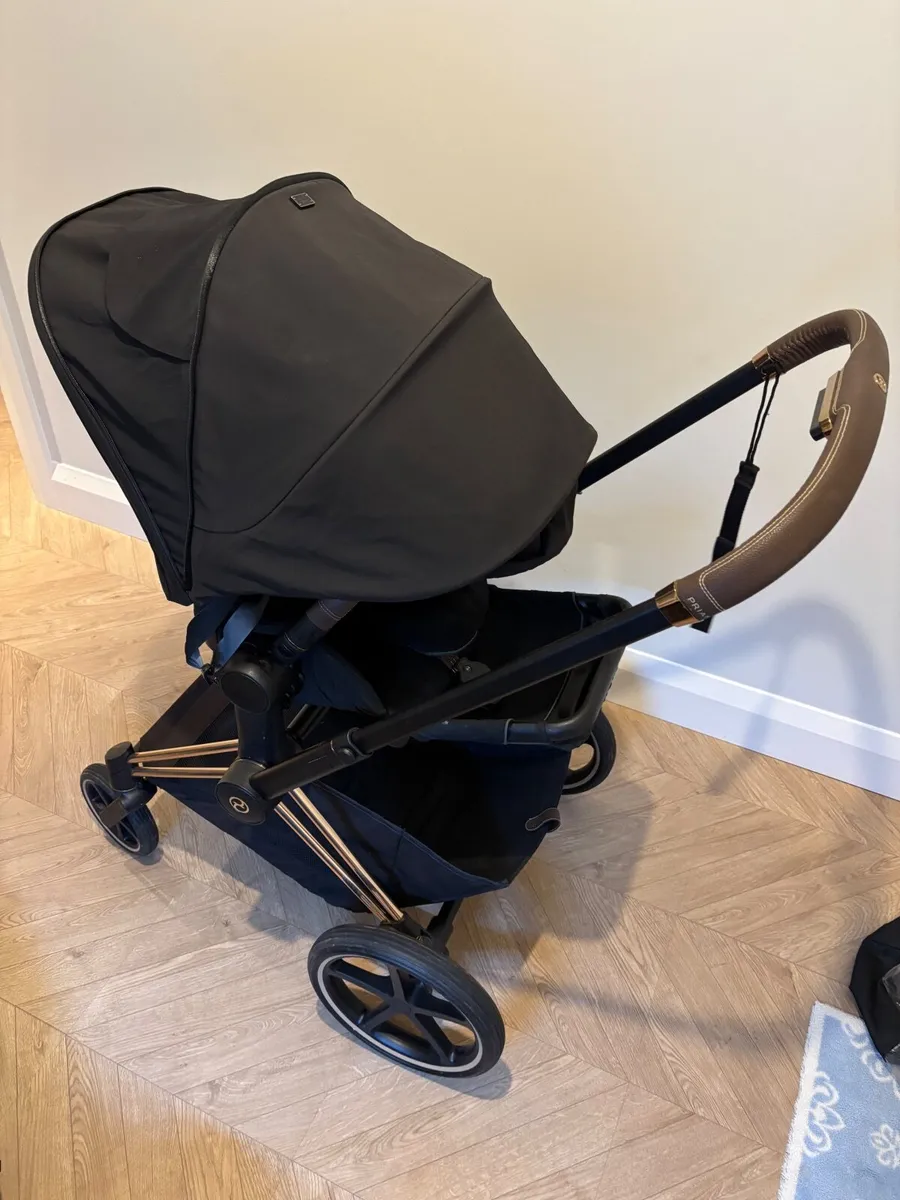 Cybex Priam Carrycot, Pushchair & Car seat - Image 4