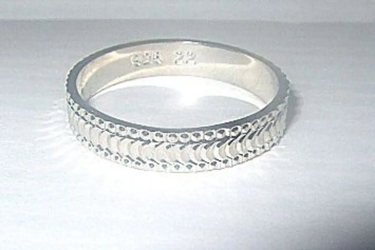 Pristine Vintage 925 Sterling Silver Unisex Ring - Image 2
