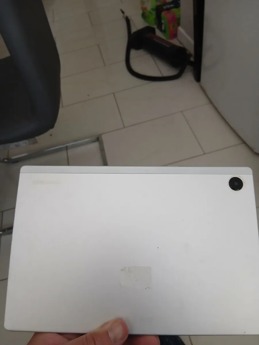 Samsung galaxy a8 tablet - Image 3