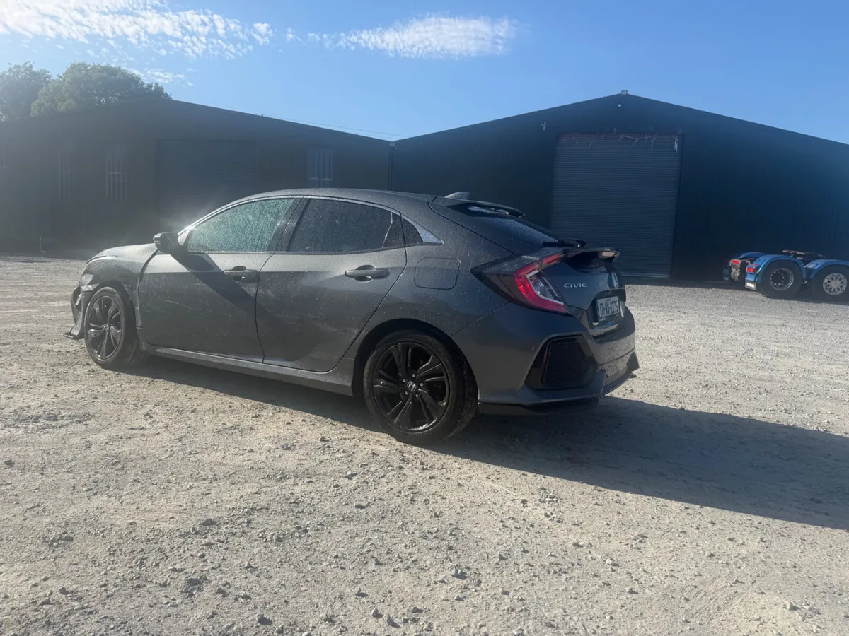 2017 Honda Civic 1.0 petrol - Image 2