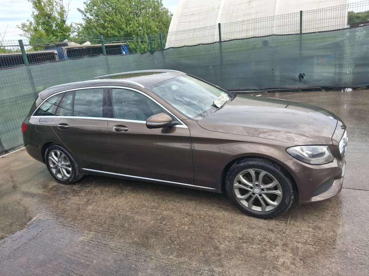 2016 Mercedes C-Class  200D  Avantgarde - Image 2