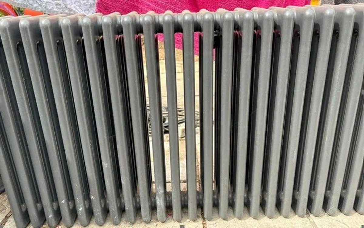 Multicolumn Steel Radiator - Image 1