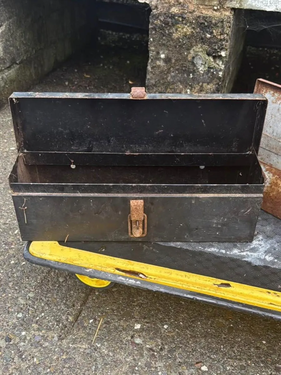 2 x vintage tractor toolboxes - Image 2