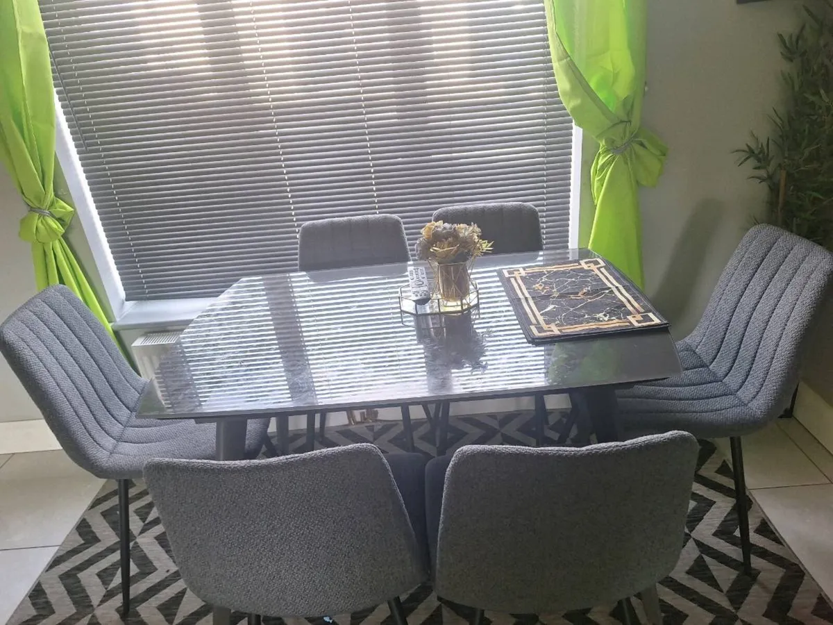 Set of 6 dining chairs & A set of 3 bar stools - Image 2