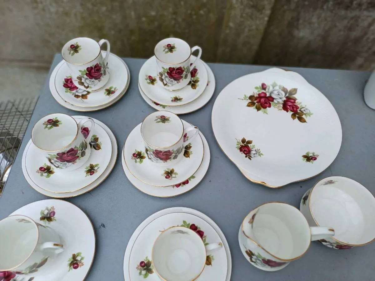 Vintage Royal Standard Red Velvet Pattern Teaset - Image 4