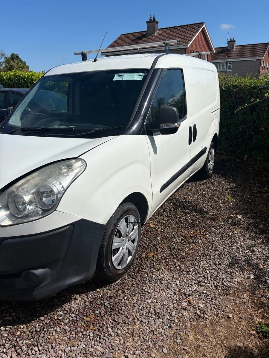 Fiat Doblo 2014 - Image 2
