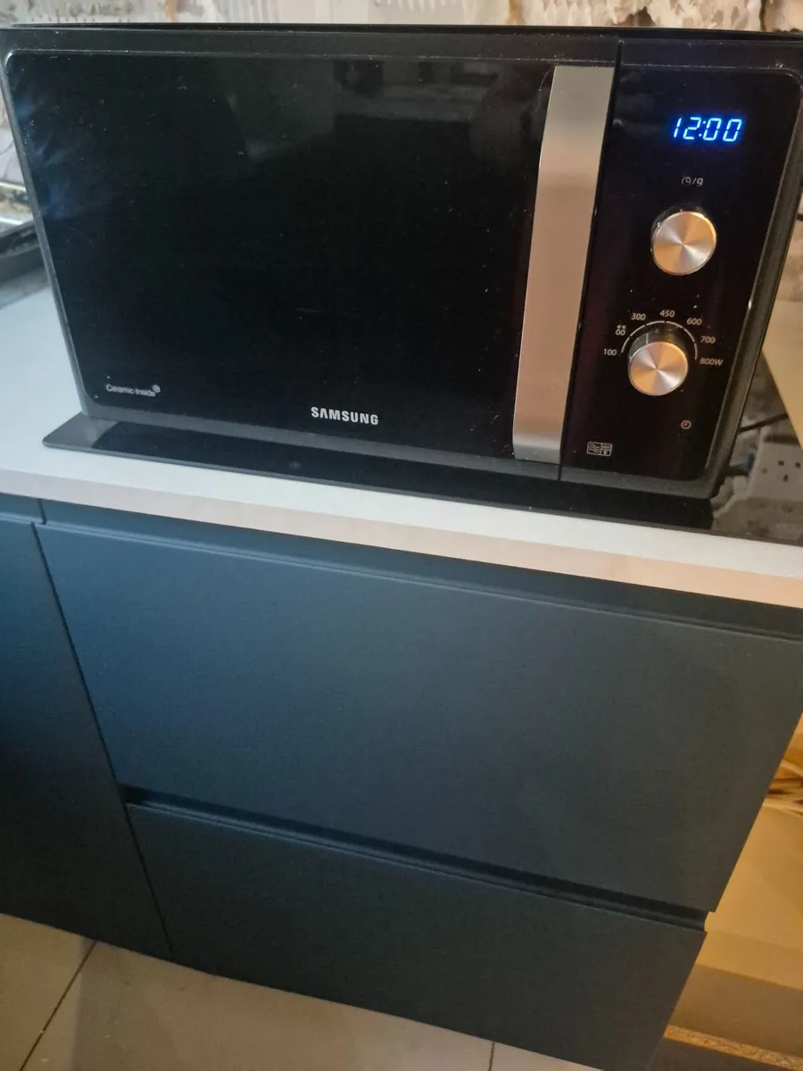 Microwave