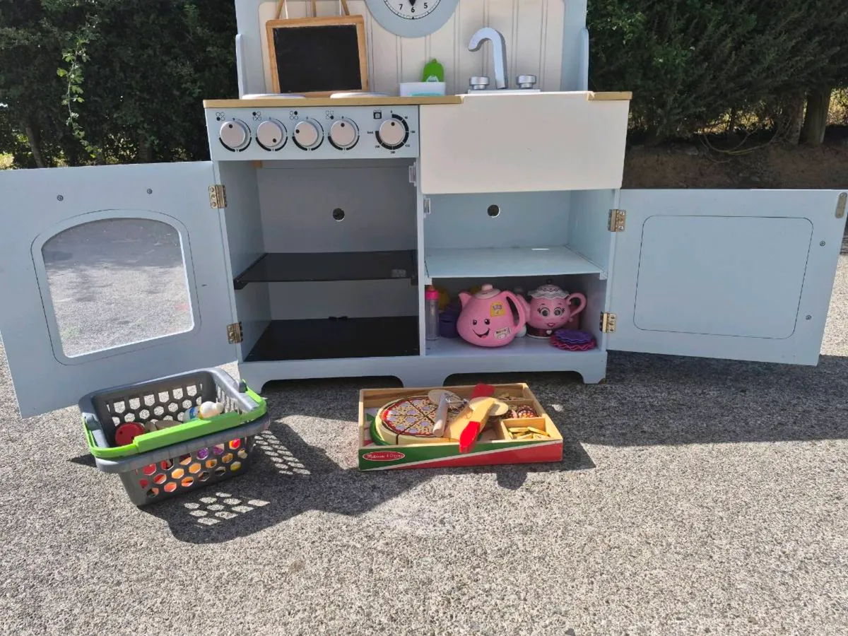 Toy country kitchen - Image 3