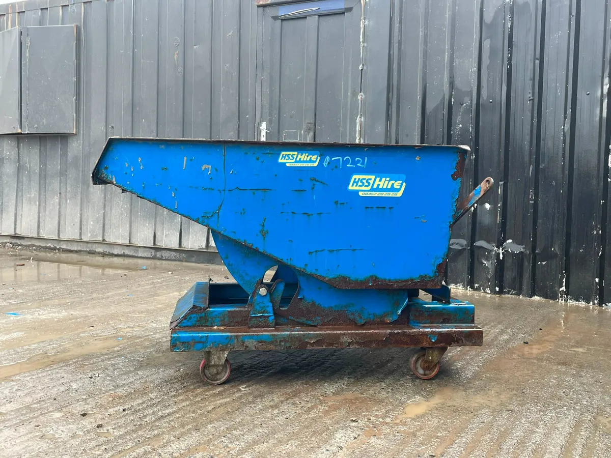 Tipping Forklift Skip - Image 4