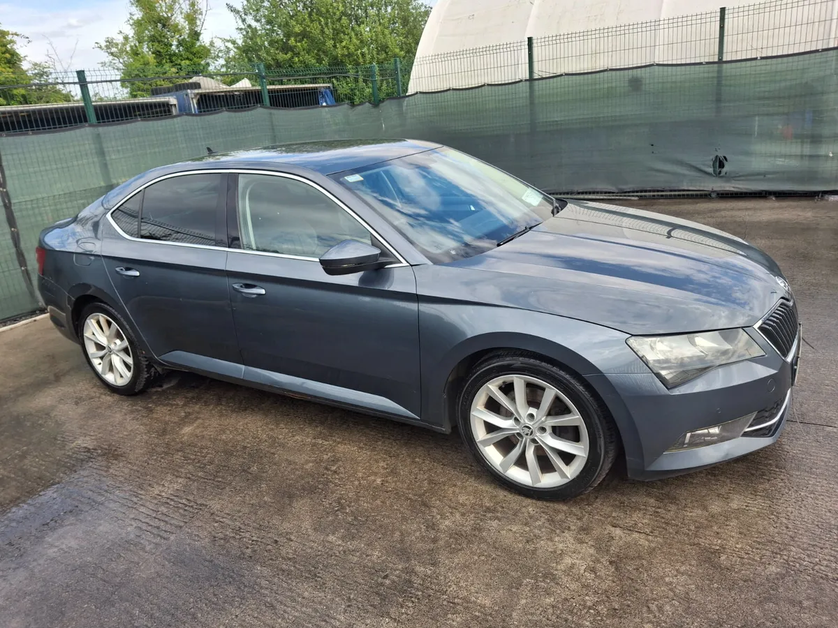 162 Skoda Superb  Tdi   Full Leather - Image 2
