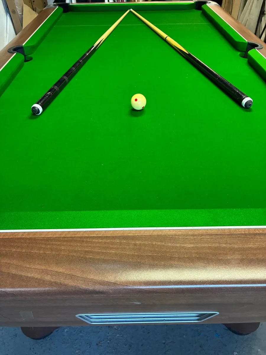 Coin operated Supreme Pool Table - Image 1