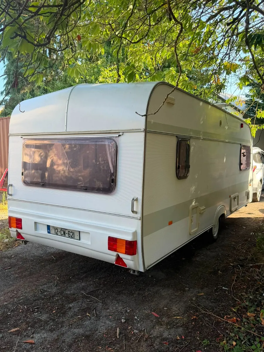 Caravan - Image 2
