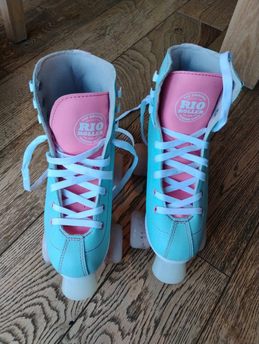 Roller skates - Image 4