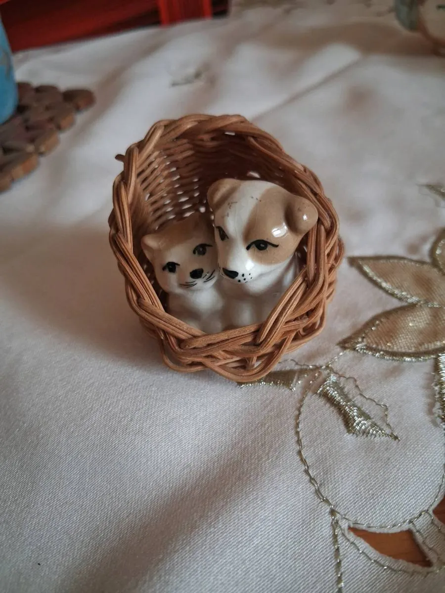 Rare Szeiler figurine