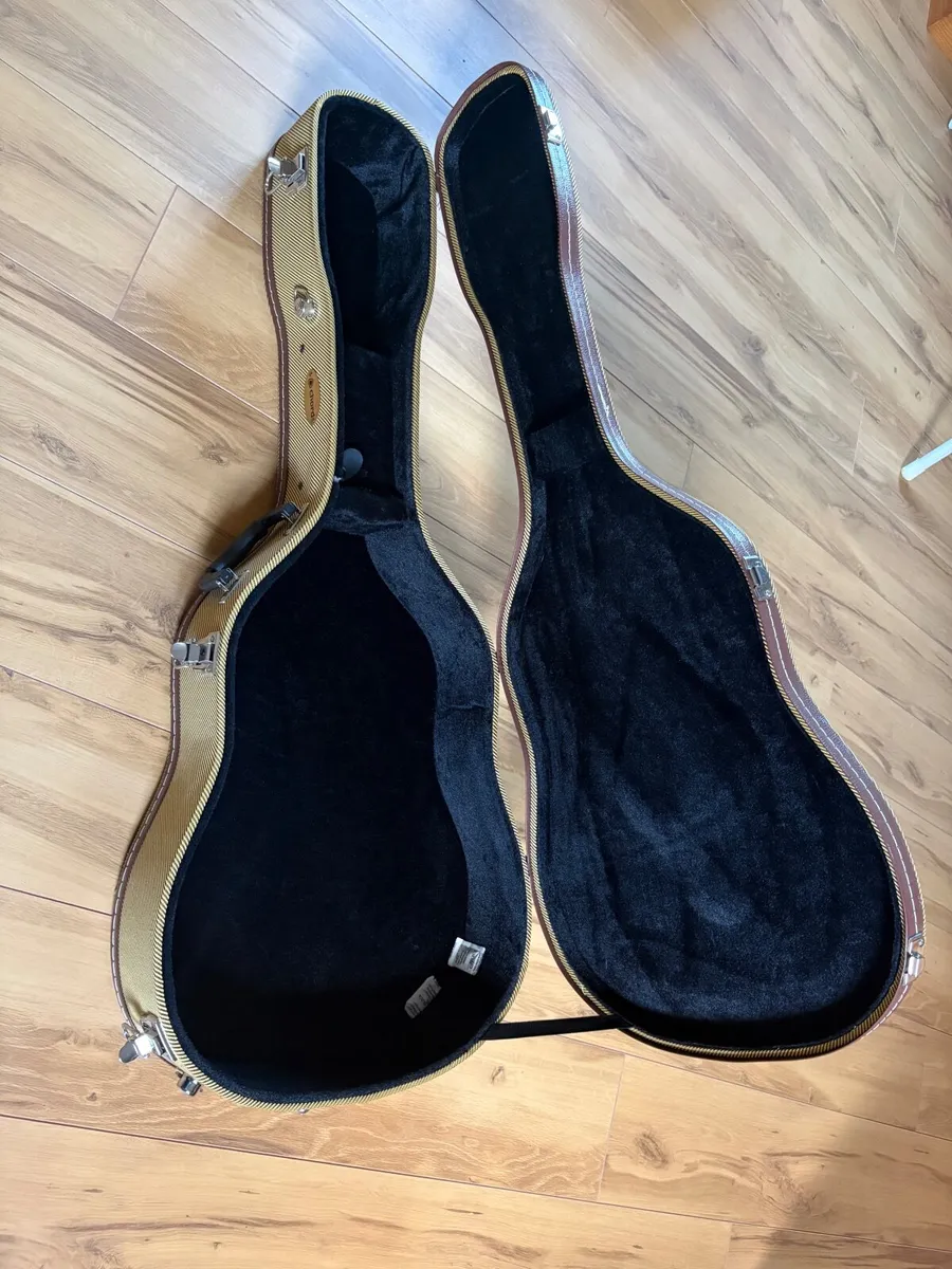 Acoustic Guitar case - Image 2