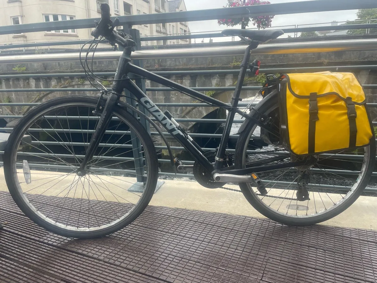 Giant Road bike inc. Full bike packing kit - Image 1