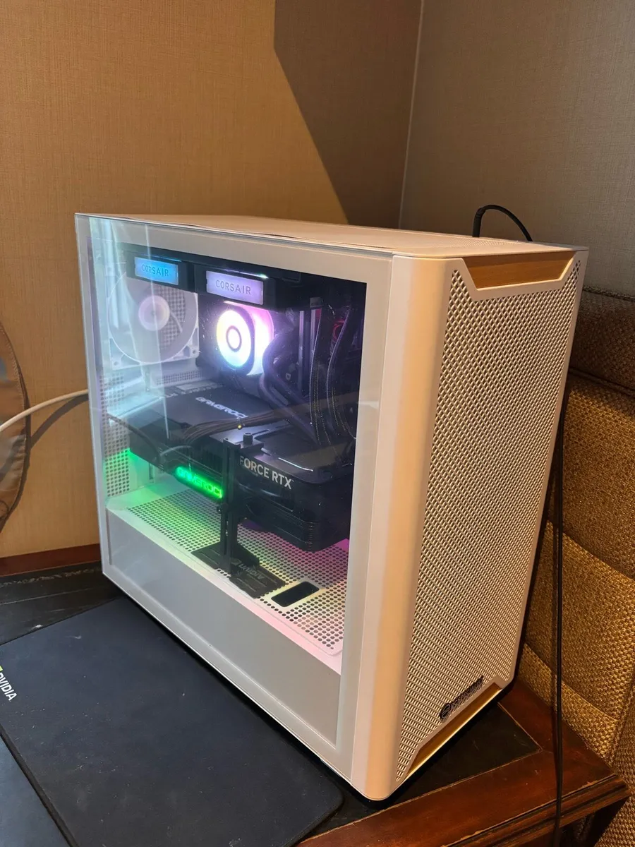 Gaming PC RTX 5080 / 9800 3DX / 4TB NVME - Image 2