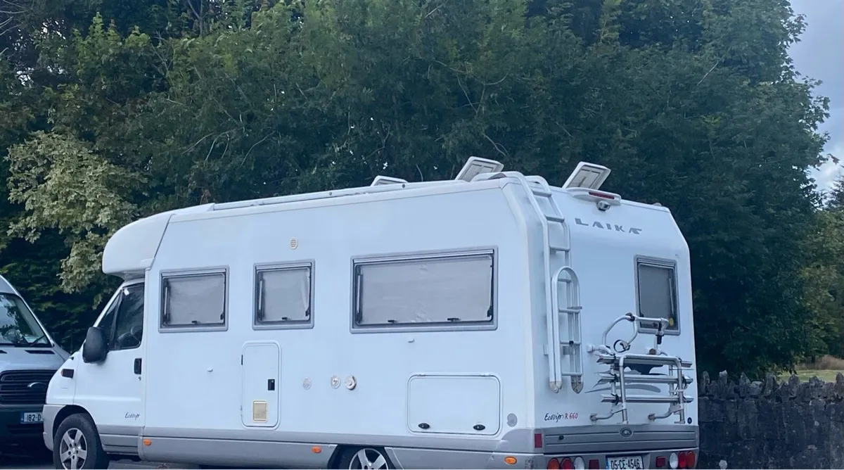 2005 LAKIA R660 LOW-PROFILE 4 BERTH - Image 3