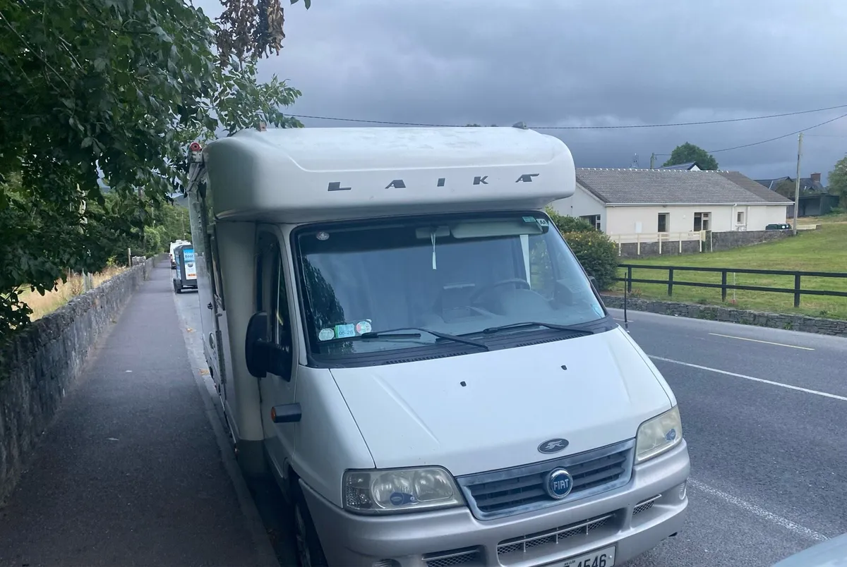 2005 LAKIA R660 LOW-PROFILE 4 BERTH - Image 2