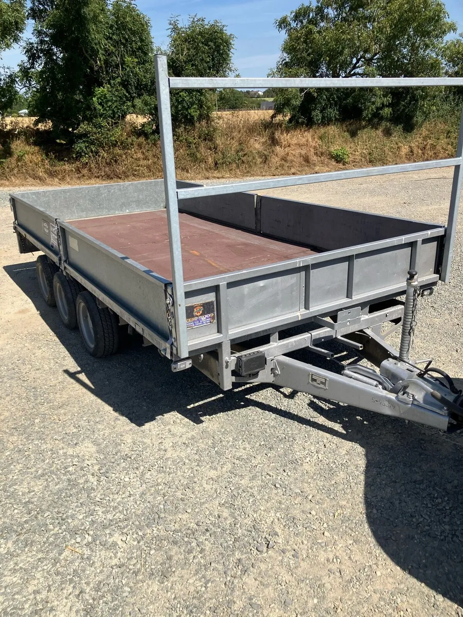 Trailer - Image 1