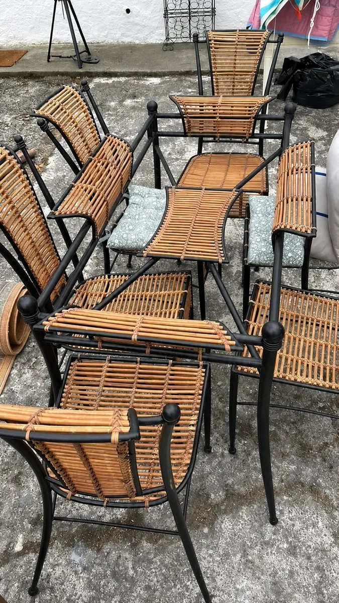 Table and Chairs - Image 1
