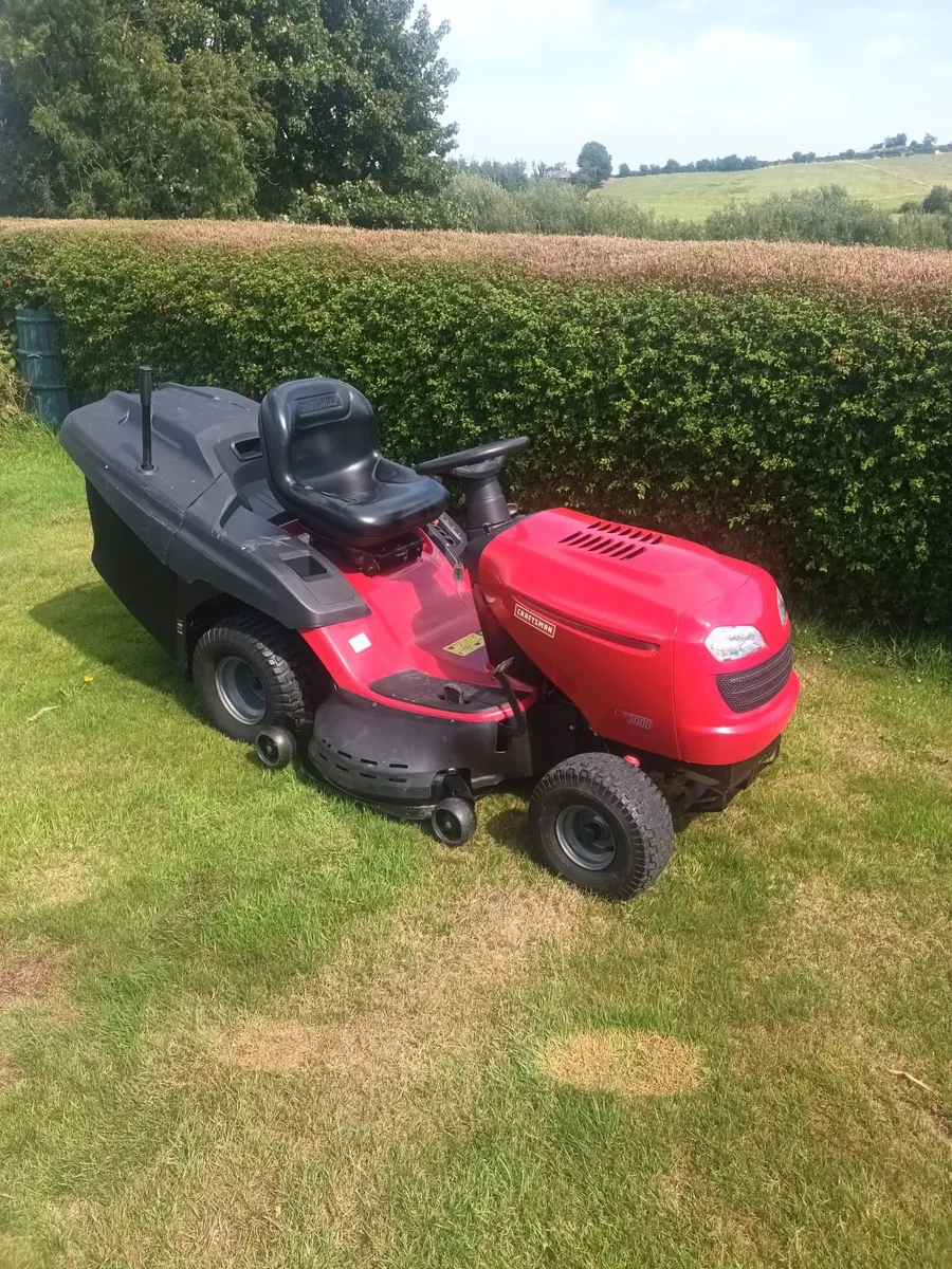 22hp  Hydrostatic  42inch Cut - Image 1