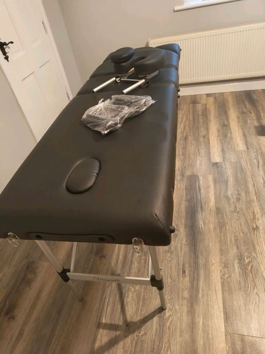 Beauty/massage bed - Image 1
