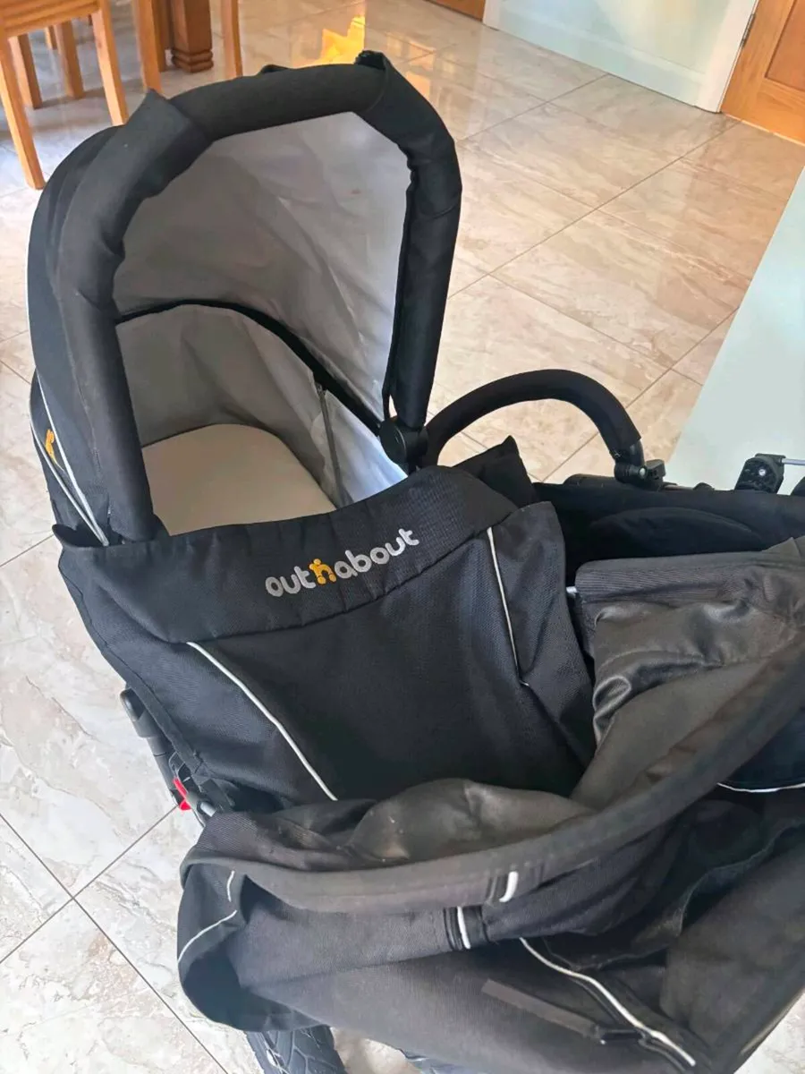 Double Out'n'About Buggy – Very Good Condition - Image 4