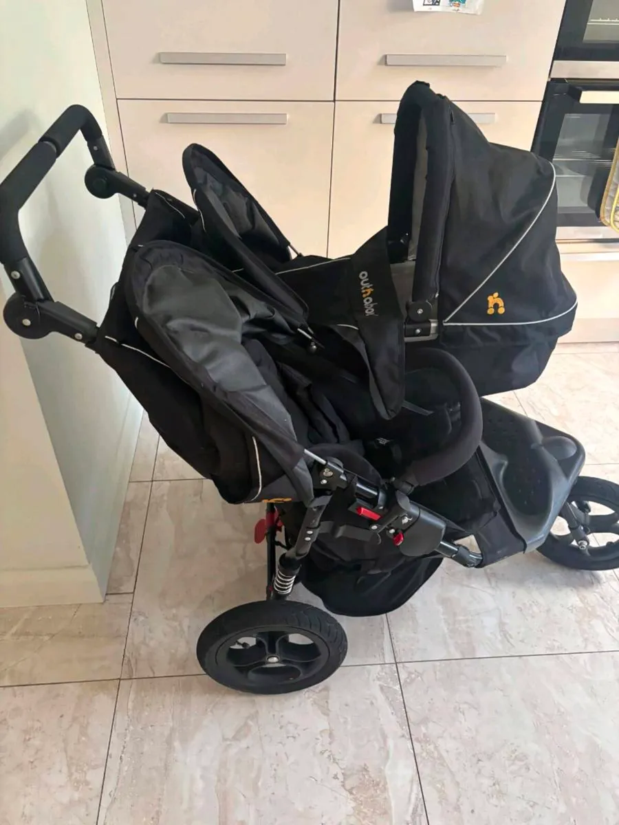 Double Out'n'About Buggy – Very Good Condition - Image 2