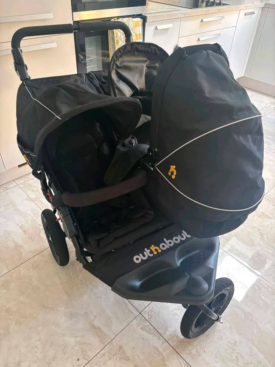 Double Out'n'About Buggy – Very Good Condition - Image 3