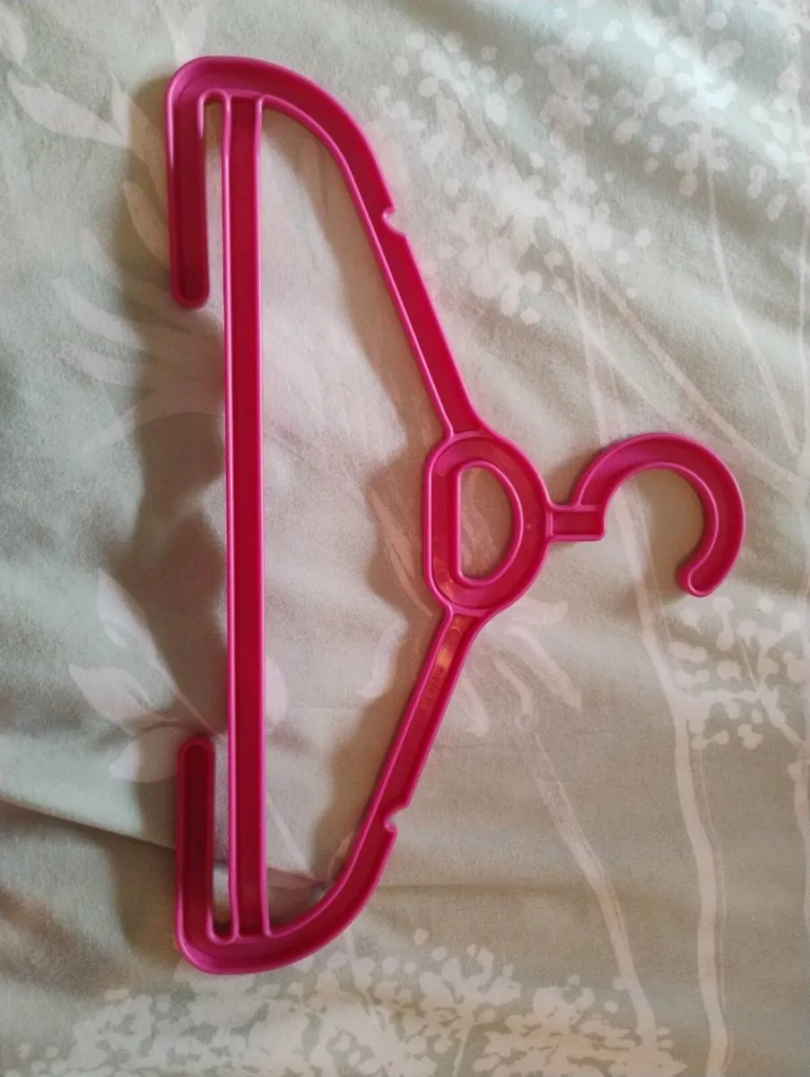 Clothes hangers for girls - Image 3