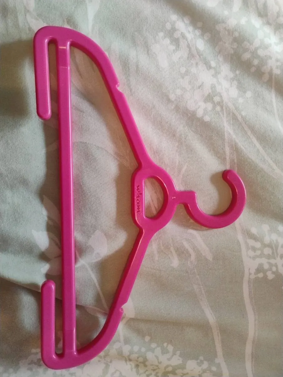 Clothes hangers for girls - Image 2