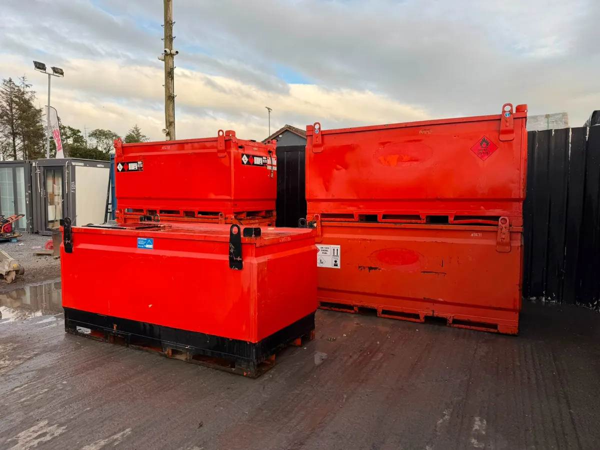 Transtore 2000L Stackable Bunded Diesel Bowser - Image 3