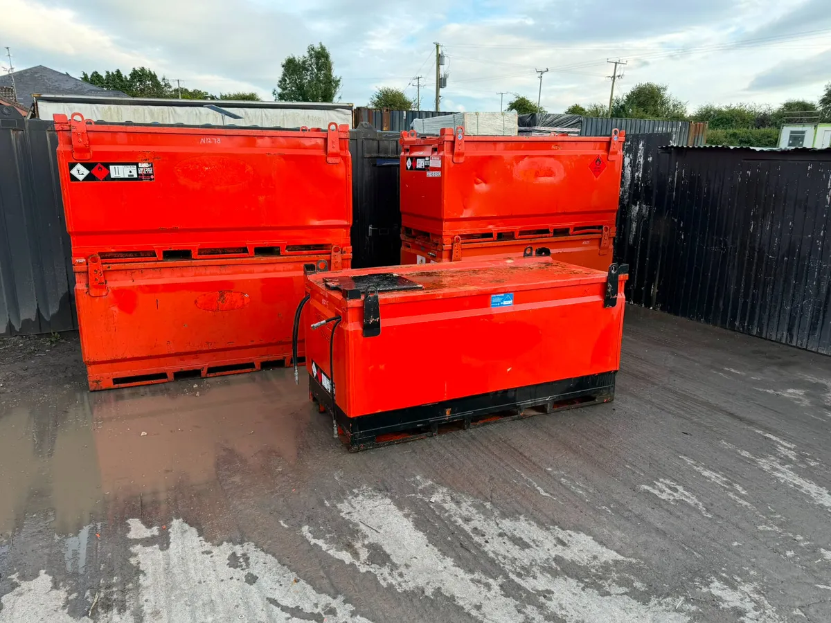 Transtore 2000L Stackable Bunded Diesel Bowser - Image 2