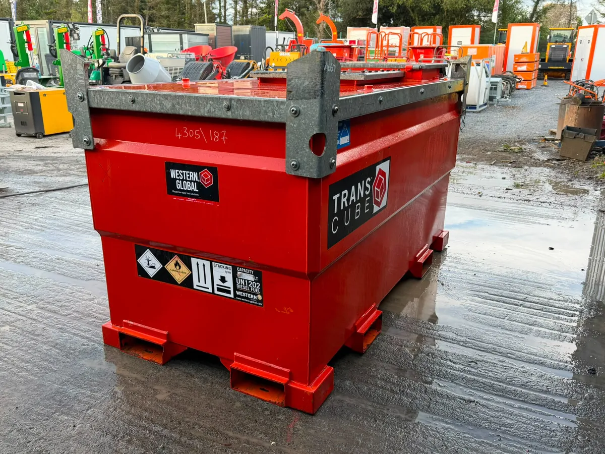 Western 3000L TransCube Bunded Diesel Bowser - Image 4