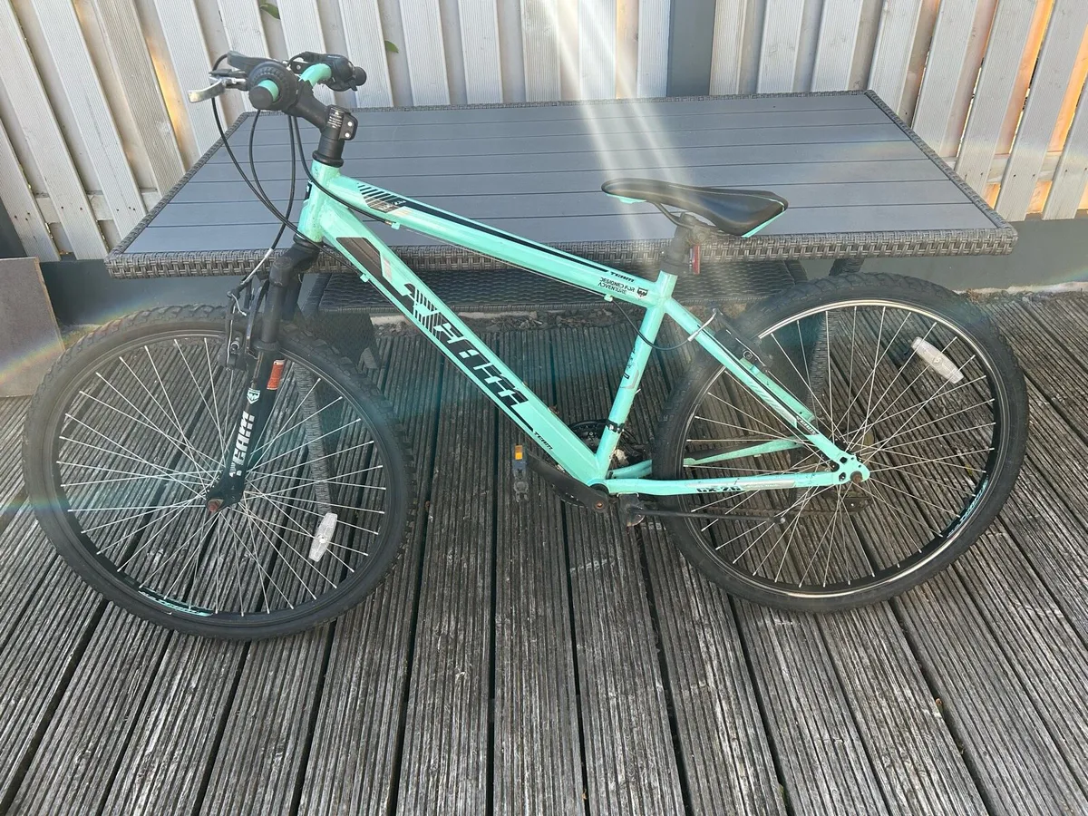 Girls bike - Image 1