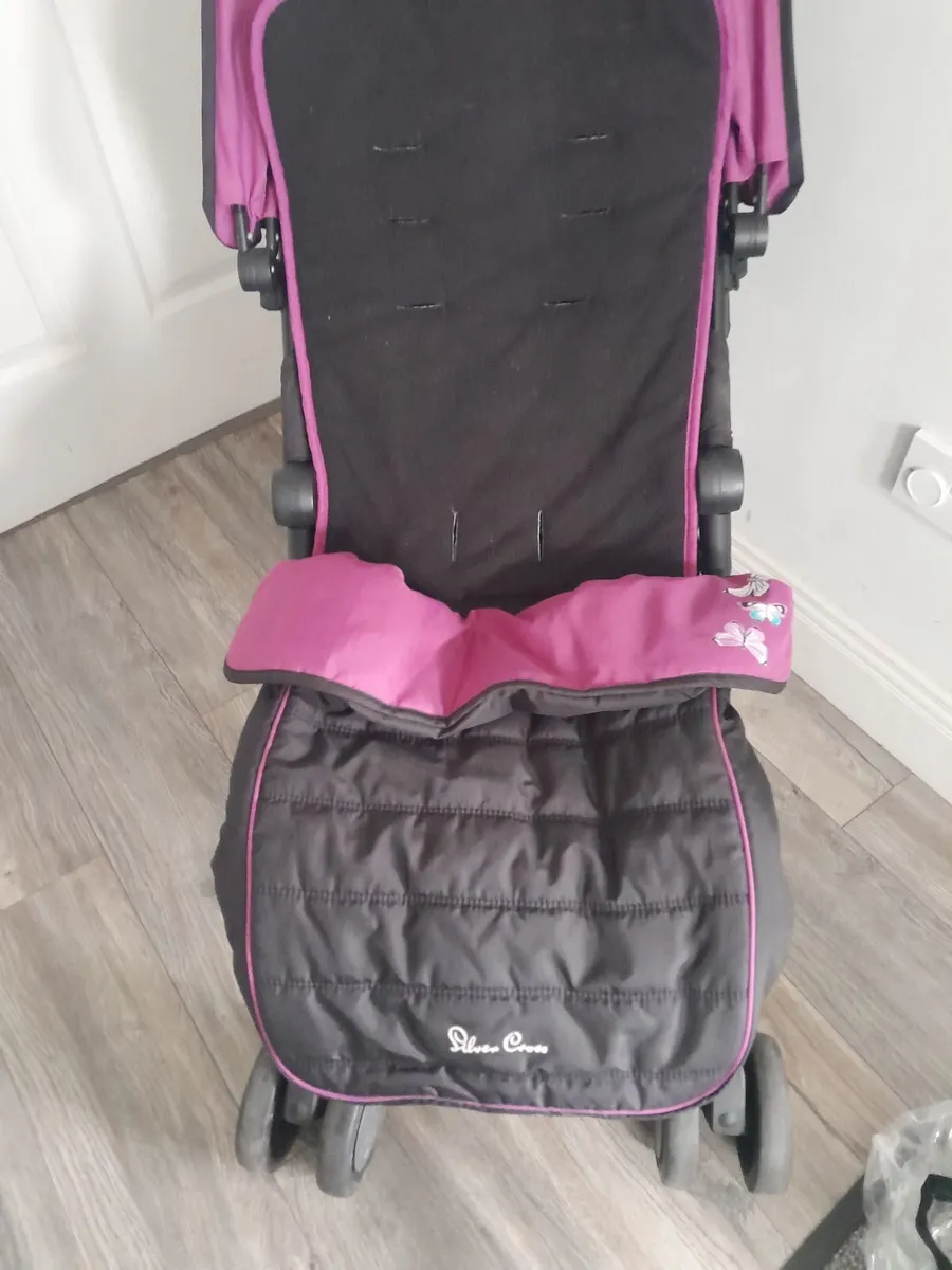 Silver Cross Butterfly Buggy, rain cover, footmuff - Image 2