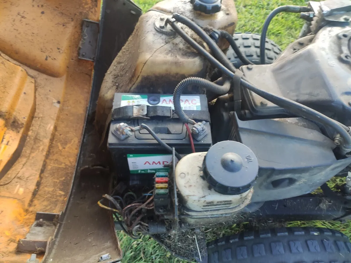 Stiga park diesel 4wd lawnmower - Image 3
