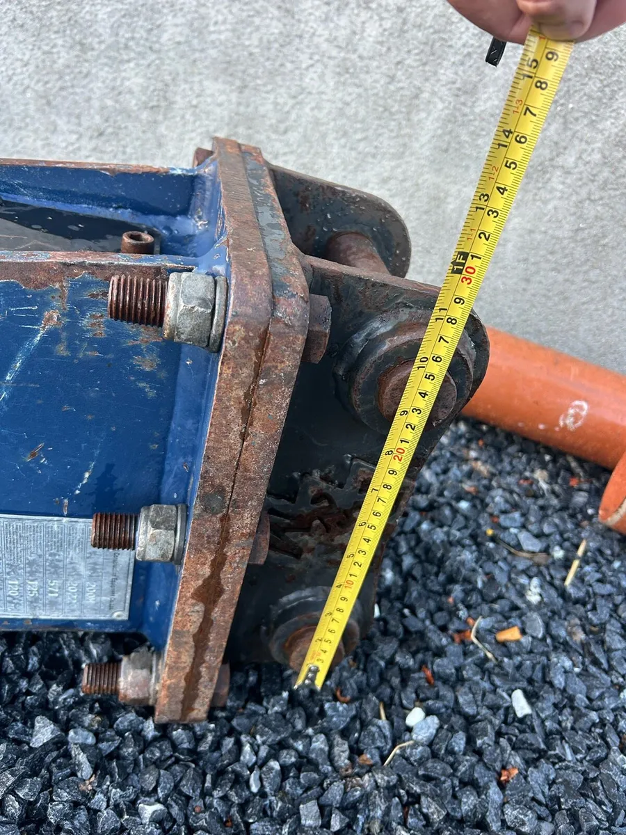 Rock breaker and wacker plate for sale - Image 3