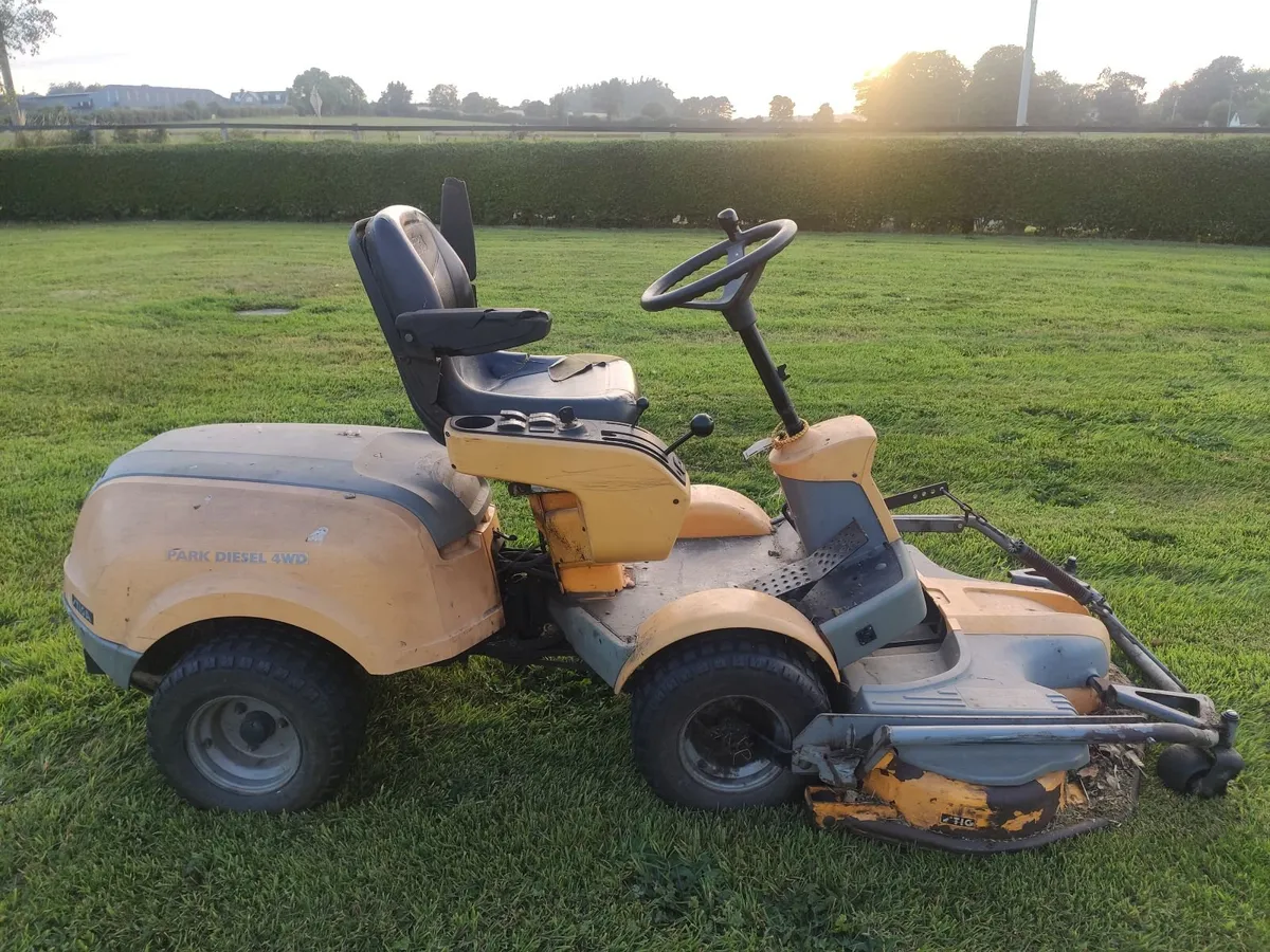 Stiga park diesel 4wd lawnmower - Image 1