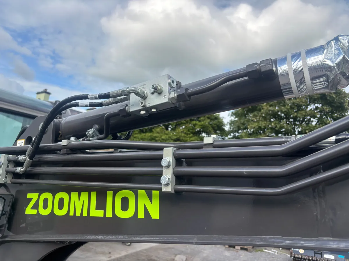 Zoomlion  ZE27GU  2.7t Excavator for sale - Image 4