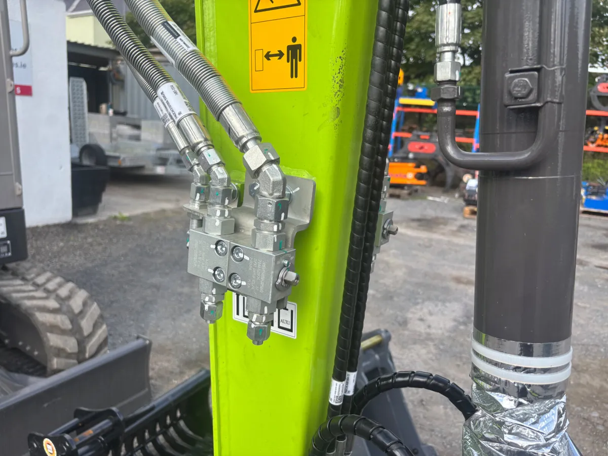 Zoomlion  ZE27GU  2.7t Excavator for sale - Image 3