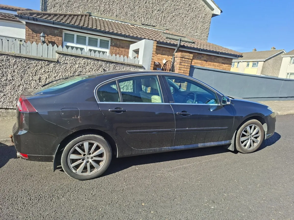 RENAULT LAGUNA III INITIALE 2.0 DCI 15 150 4DR - Image 4