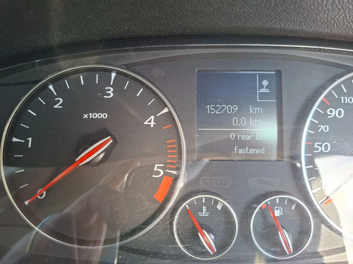 RENAULT LAGUNA III INITIALE 2.0 DCI 15 150 4DR - Image 2