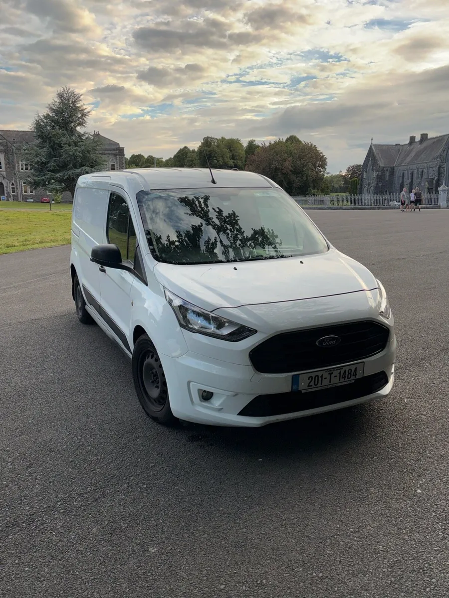 Ford Transit Connect, 5 seats - Image 2