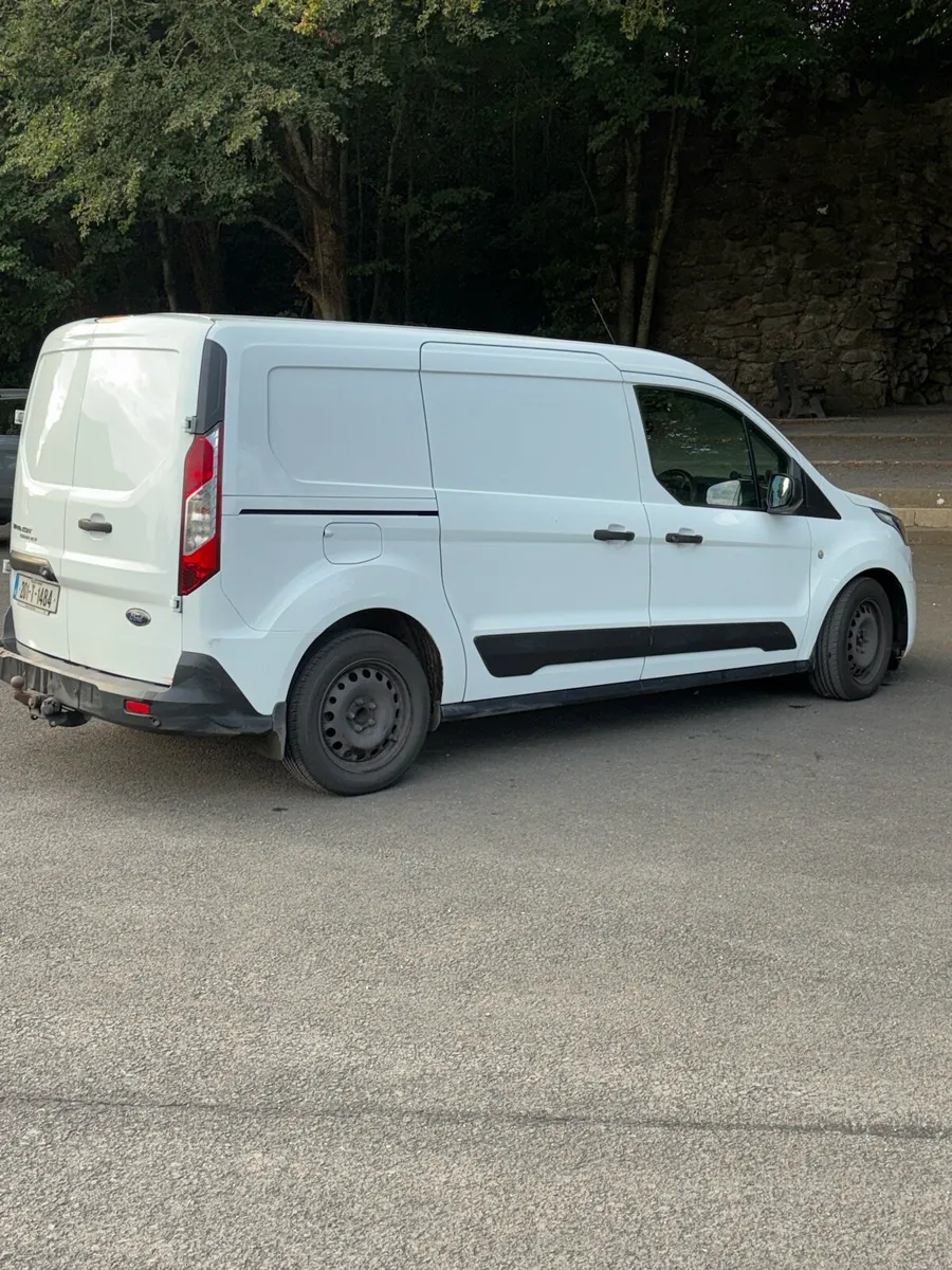 Ford Transit Connect, 5 seats - Image 3