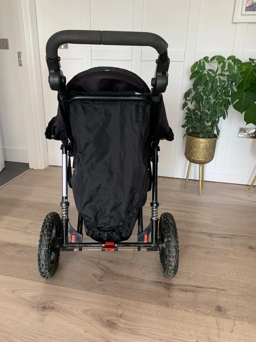 Out and About V3 Nipper Single Buggy - Image 2