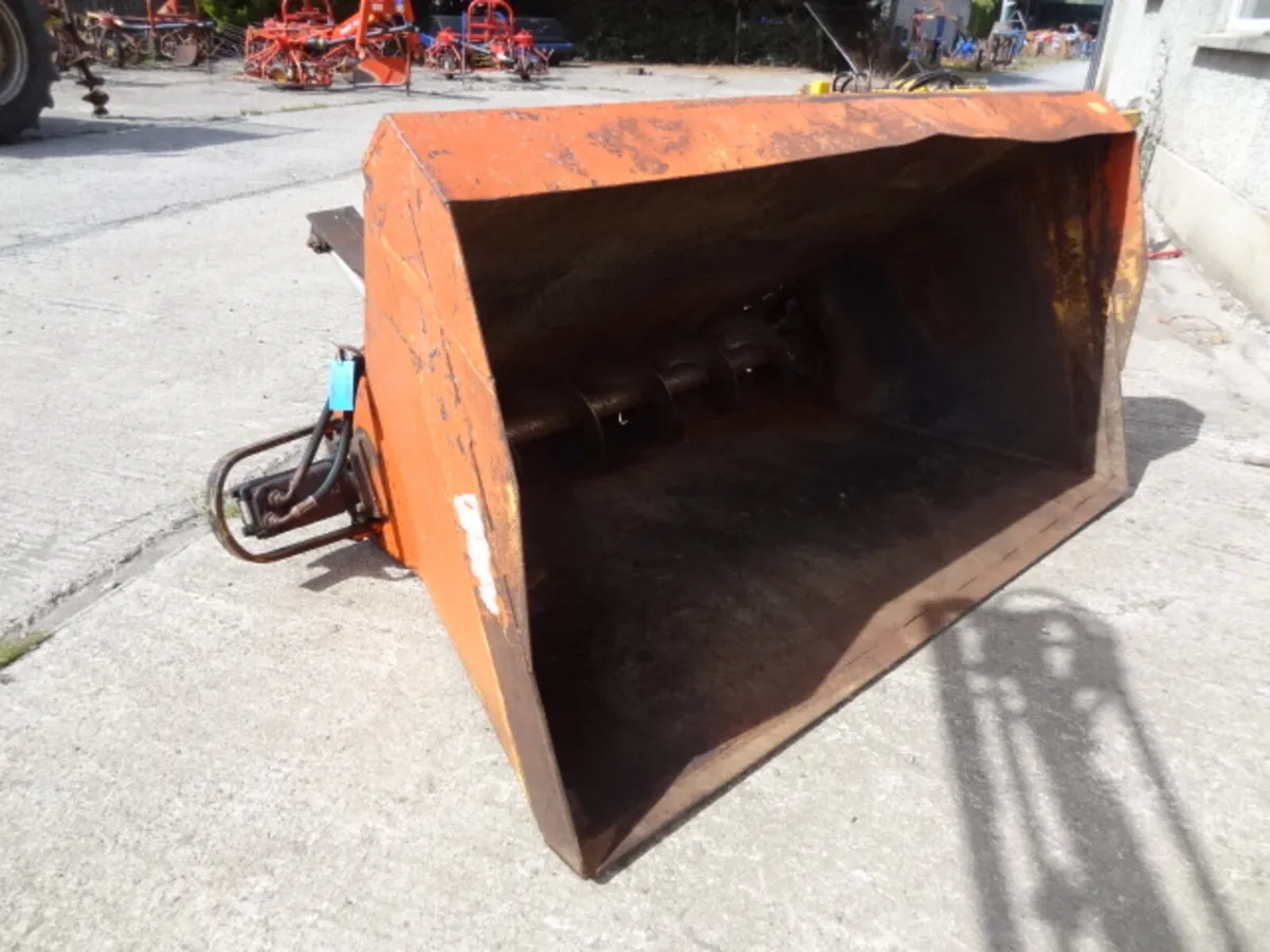 2 Metre Root Chopping Bucket - Image 2